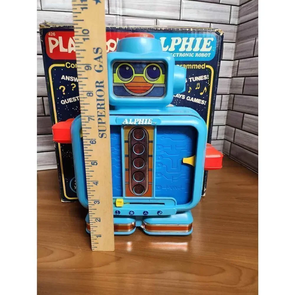 Vintage 1978 Playskool Alphie The Electronic Robot Tested and Working # A67
